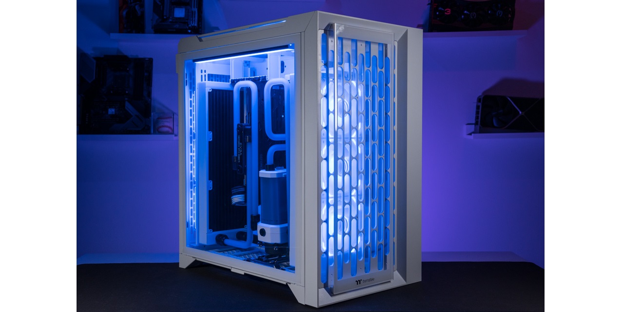 Thermaltake CTE C700 TG Mid Tower Case Review